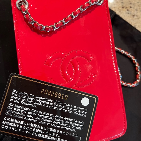(SOLD) Chanel crossbody phone bag - Picture 12 of 12
